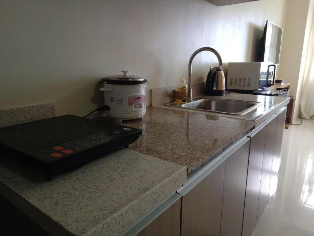 Horizon 101 A10 Shortwalk Robinson'S Mall + Free Wifi+ Netflix Cebu Extérieur photo